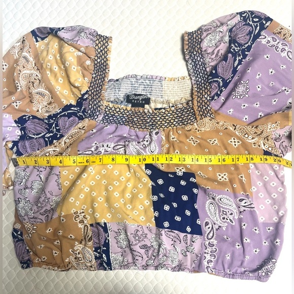 Wrangler Retro Bandana Patchwork
Print Long Sleeve Women's Crop Top
Size Large - Picture 10 of 10